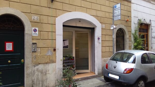 Affitto Negozio - Locale commerciale (Roma Borgo) - immagine 3